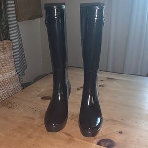 Women’s Rain Boots - style: Huntress Adjustable Wide Leg  (black) size 7